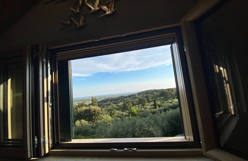 Minturno Casa | House in the hills overlooking the sea between Rome and Naples, with wonderful pool among olive trees