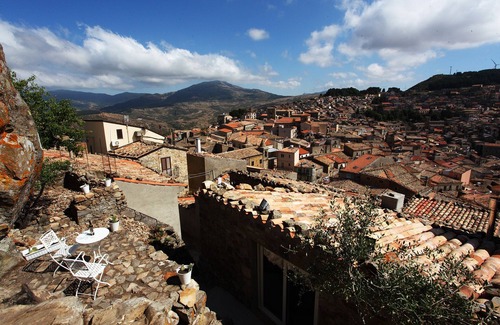Mistretta Casa | Casa en la montaña a 20 minutos del mar.