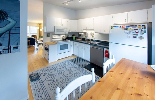 Lambertville Casa | House in the Tree Tops