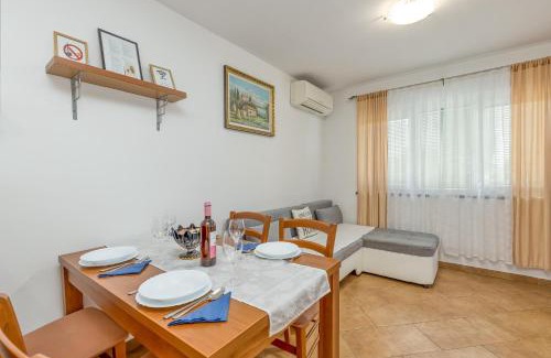 Ankaran Casa | House In The Vineyards - Happy Rentals