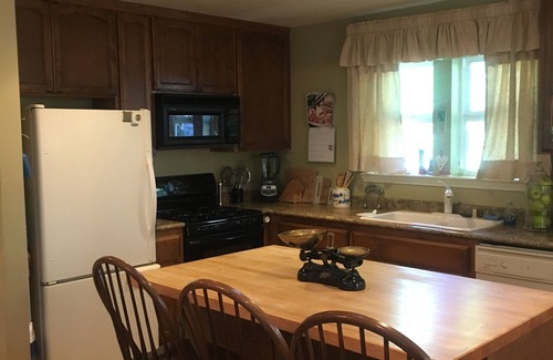 Placerville Casa | House in town, Perfect for two couples or family