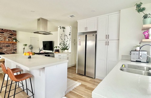Santee Casa | house is sold, vrbo won't help delete this listing. don't book