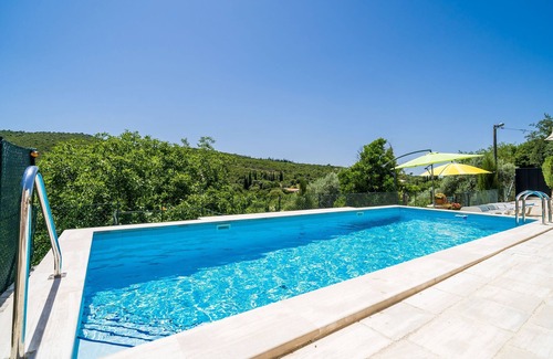 urinici Casa | Casa Kočan-Villa de cuatro dormitorios con terraza y piscina