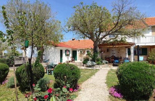 Bristane Casa | House Kuna - kuća za odmor i opuštanje -NP Krka