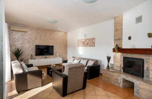 Galovac Casa | House Leonardo