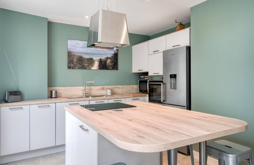 Le Bois-Plage-en-Re Villa | House LES BURONS .