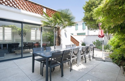Le Bois-Plage-en-Re Villa | House LES BURONS .