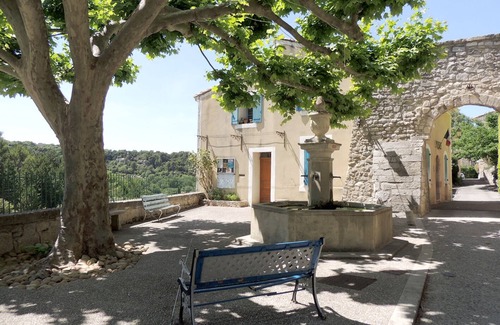 Le Beaucet Casa | Casa ubicada en el corazón del pueblo de Le Beaucet entre Provenza y Luberon
