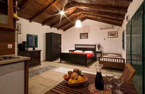 Podmaine Casa | Casa Luka (92781-K1) - Budva