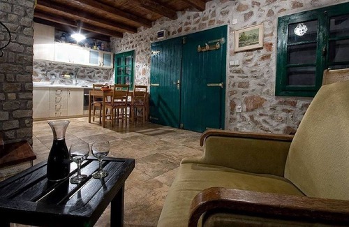 Podmaine Casa | Casa Luka (92781-K1) - Budva