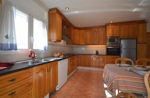 Sant Pere Pescador Chalet De Esquí | Casa Mario - Muy amplia para 12 personas con piscina, jardín, barbacoa, WI-FI, .....