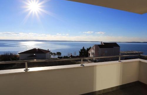 Rtina Casa | House Natali 70m from the beach - free EV top up
