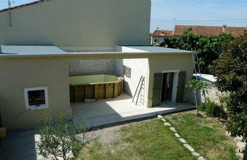Saint-Gilles Casa | Casa cerca de Arles con piscina