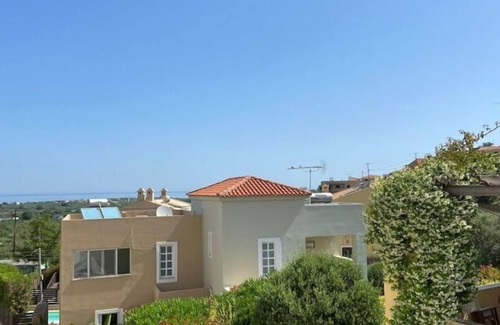 Kournas Casa | House next to the lake, close to the sea: STO FANOU
