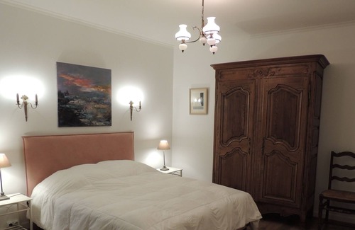 Le Chateau-d'Oleron Hotel | Casa del centro de la ciudad del personaje en paz