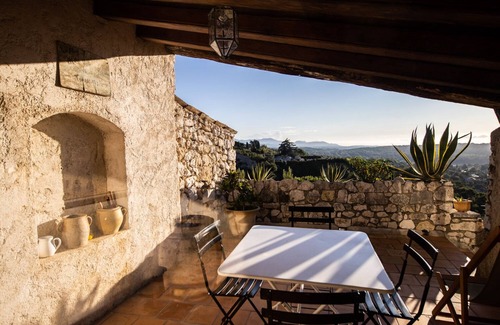 Tourrettes-sur-Loup Casa | Casa en el corazón de la villa medieval