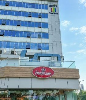 Gurugram Apartamento | House of Magical Escapes Luxury Stays
