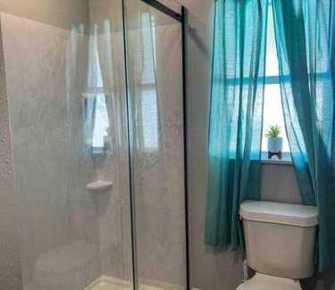 Crystal River Casa | House of Manatees-Entire house with yard, fire pit, dog friendly