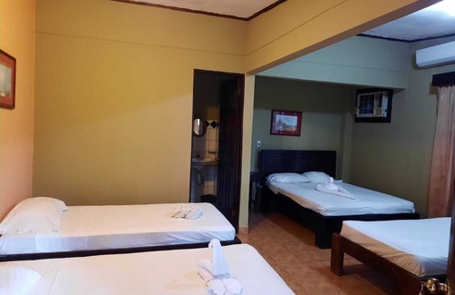 Tárcoles Hotel | House of the Macaws