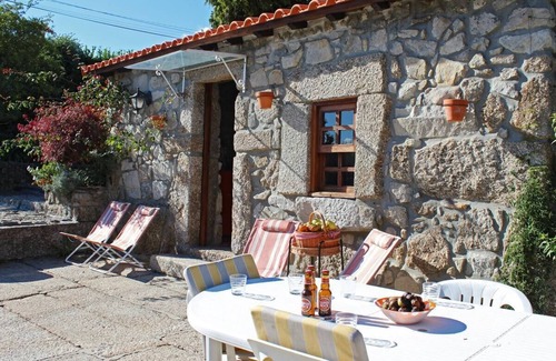 Santo Tirso Cabaña | House of the three boys
