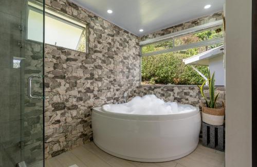 Santa Rosa Casa | House of Turri Suite Views Terrace & Jacuzzi