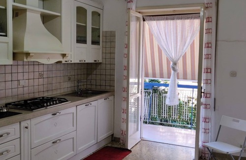 Gaeta Apartamento | House of Ulysses: private garden and parking.