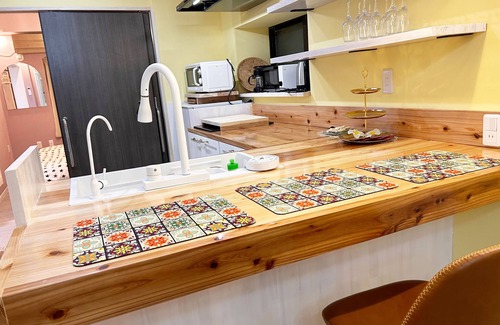 Naha City Centre Casa | ★ Casa unifamiliar “Wakasa no Ie” ★ Naha ☆ Kokusai Dori ☆ Estacionamiento gratuito ☆ Estación Miebashi ☆ WiFi de bolsillo gratis ☆ 110 metros cuadrados ☆ Nuevo interior ☆