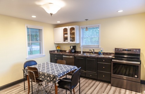 Lewisville Casa | Casa con granero, 1 acre cercado en 3 acres cerca de Fair Hill Equestrian Events
