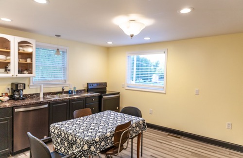 Lewisville Casa | Casa con granero, 1 acre cercado en 3 acres cerca de Fair Hill Equestrian Events