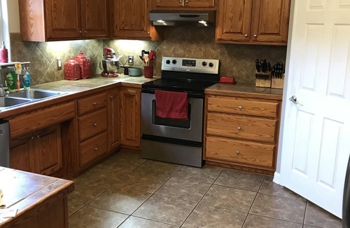 Greenbrier Casa | House on Large Property Near Dead Center of Total Solar Eclipse Pathway!!