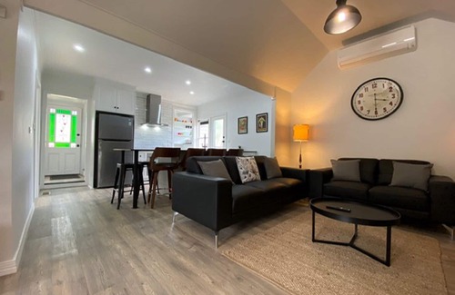 Creswick Casa | House on the Hill, Pet Friendly Cottage