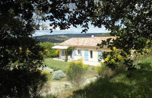 Seguret Casa | Casa en las colinas de la Provenza con vistas a los viñedos ...