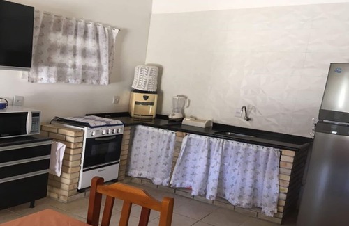 Lagoa da Conceicao Casa | Casa en la laguna de 1 dormitorio, 1 wc, con internet, 300m de la playa.