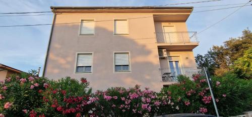 Marina di Pisa Apartamento | House Orilia in the green and by the sea