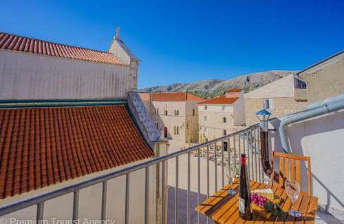 Pag Casa | House Plaza near beach