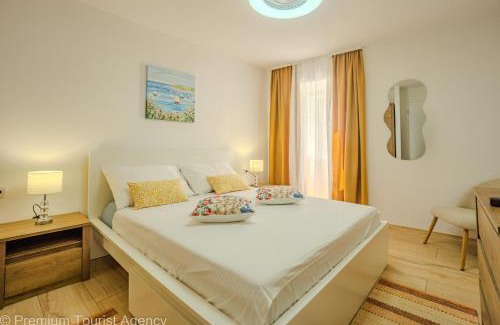 Pag Casa | House Plaza near beach
