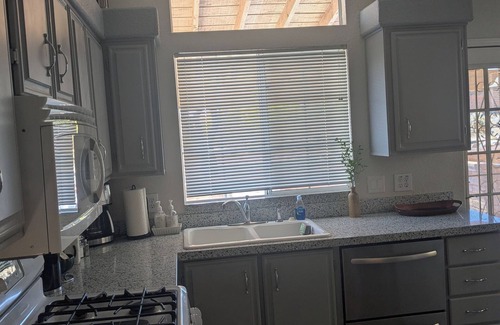 Green Valley Casa | House refurbished in HOA with its own great recreational area and heated pool.