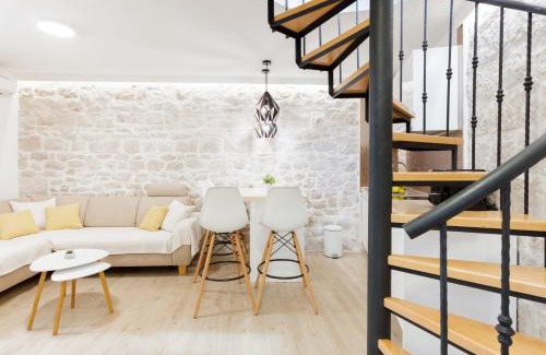 Slatine Apartamento | House RokaStone