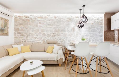 Slatine Apartamento | House RokaStone