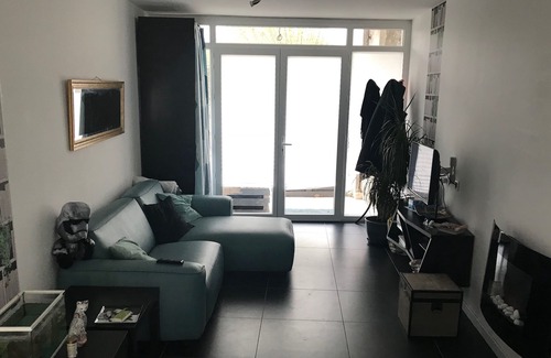 Lescar Casa | Casa / Habitaciones en Townhouse - Historic City