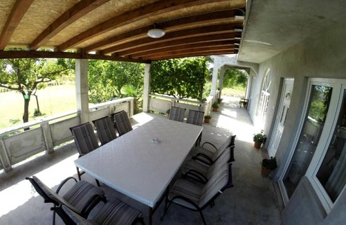 Ljubac Casa | House Rose with Garden and Pool - Three Bedroom House
