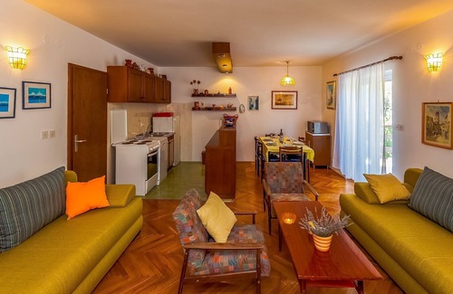 Kornic Casa | House Sepic (Kvarner - Kornić)