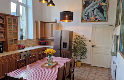 Langoelan Casa | Old 5 bed School House with games room & Garden