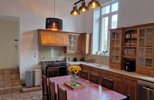 Langoelan Casa | Old 5 bed School House with games room & Garden