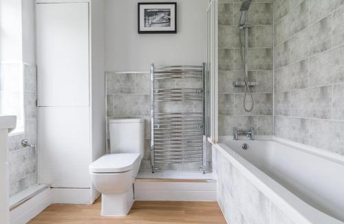 Ashington Casa | House - Sleeps 4 - Pet friendly - Parking - Garden