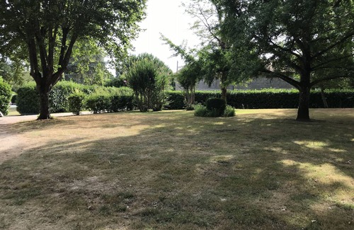 Saint-Aubin-de-Cadelech Cabaña | House sleeps 5 in a hamlet, near river, in Perigord
