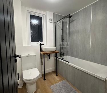 Chapeltown Casa | House-Sleeps8-Parking-Garden