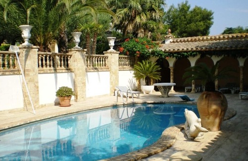 Llanca Villa | Alquiler magnifica villa con piscina privada para 10 personas