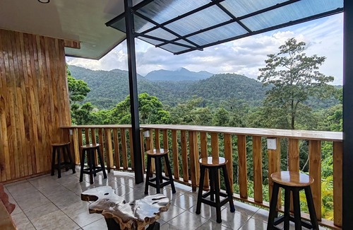 Boca Arenal Villa | House top of the hill.