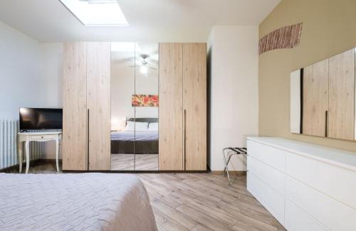 L'antico Ghetto Ebraico Apartamento | House Under the Tower by Studio Vita